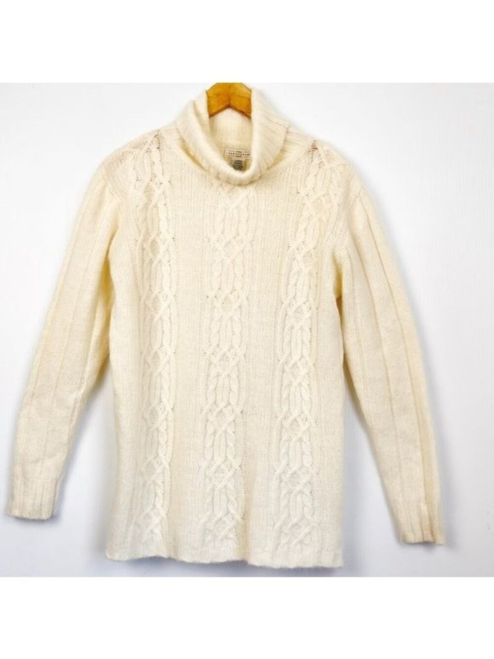 YARNWORKS ivory Angora & Lambswool blend cable knit sweater Large